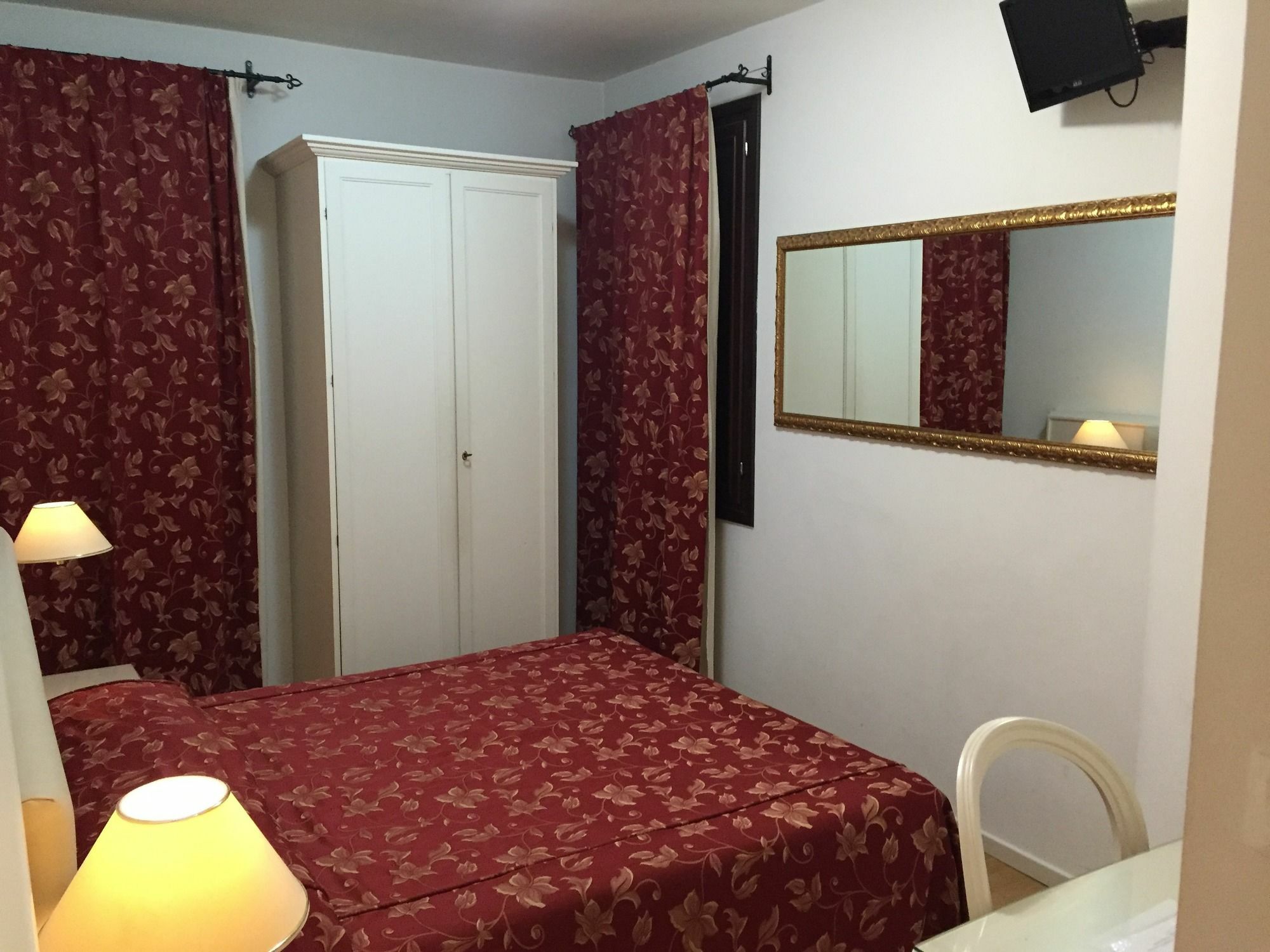 Albergo Ai Tolentini Венеція Екстер'єр фото